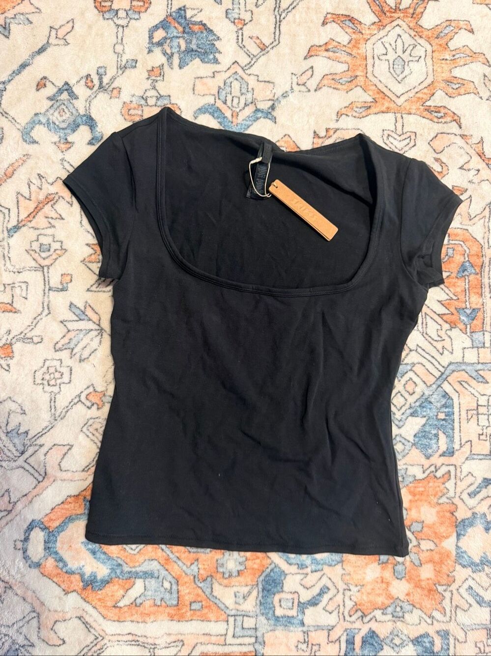 SKIMS Cotton Jersey Scoop Neck Short Sleeve Tee Soot Black Size M NWT
